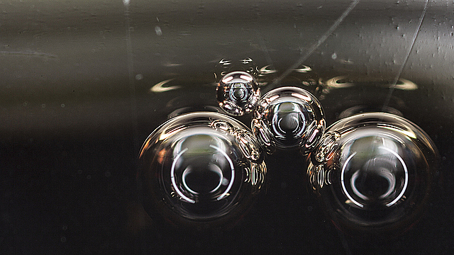 Пузыри воздуха в газировке