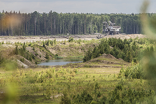 Абзетцер вдалеке на Лопатинском руднике